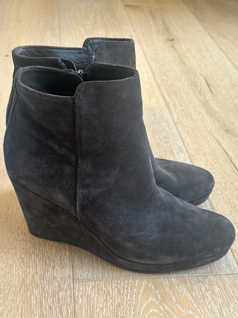 VIA SPIGA Charcoal Suede Wedge Ankle Booties / US 11 EUR 41